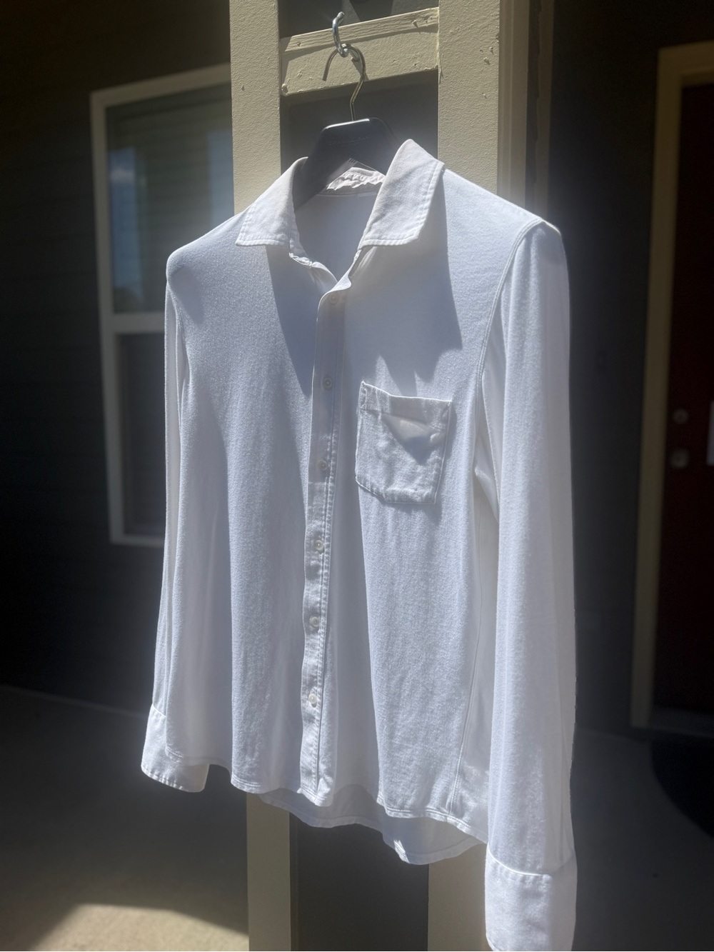 Kit & Ace (upscale limited Lululemon) White Lightweight Button-Front Shirt